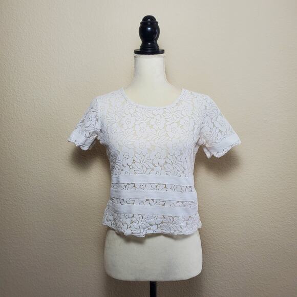 BCBGeneration White Lace Top Medium - Picture 1 of 7